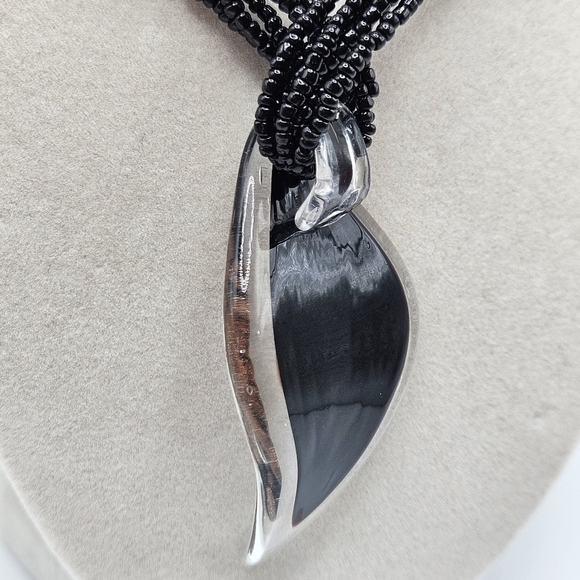 VINTAGE Black Seed Bead Italian Glass Pendant Necklace - Picture 5 of 9